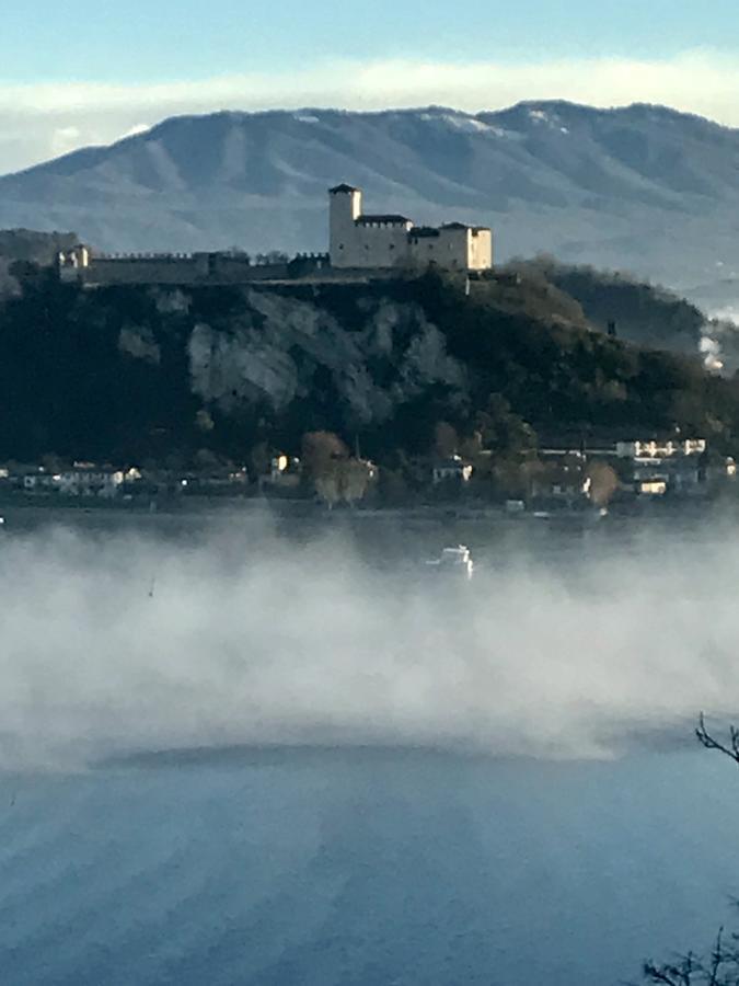 La Casa Nel Parco Βίλα Arona Εξωτερικό φωτογραφία